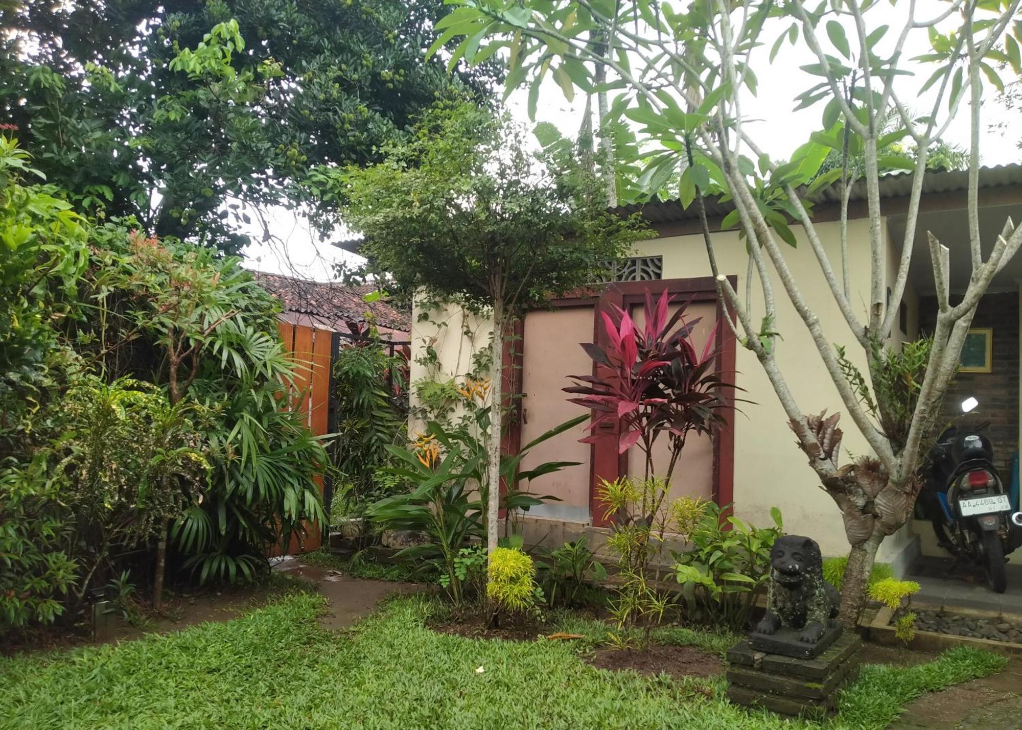 Efata Homestay Magelang Exterior foto